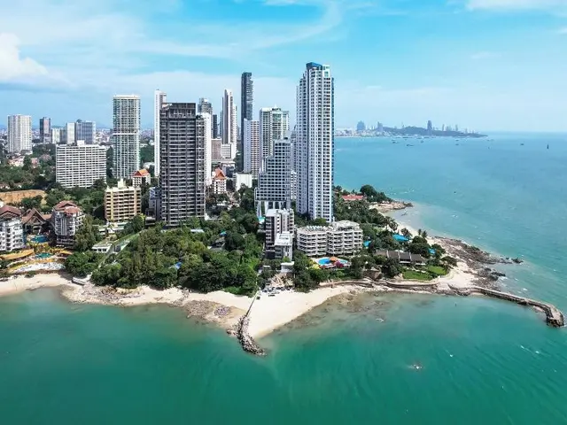 Mayaana Beach Resort Pattaya
