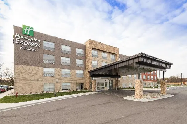 Holiday Inn Express & Suites Auburn By IHG