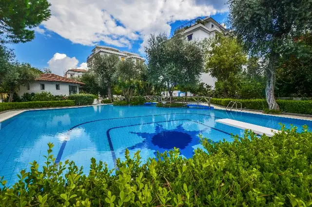 Sorrento Pool &Suites