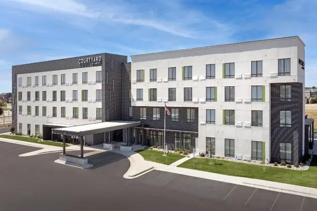 Courtyard Fargo