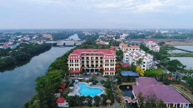 Lu Na Diamond Riverside Hotel