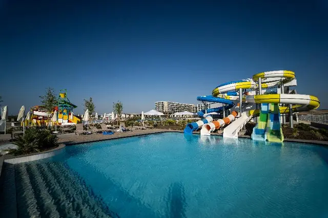 Wave Resort
