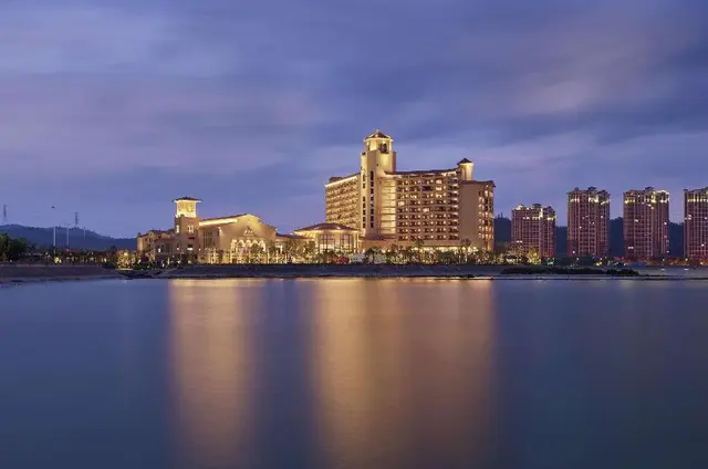 DoubleTree by Hilton Huidong Resort