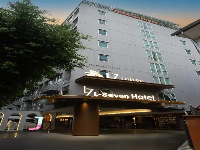 L-SEVEN HOTEL BANGKOK