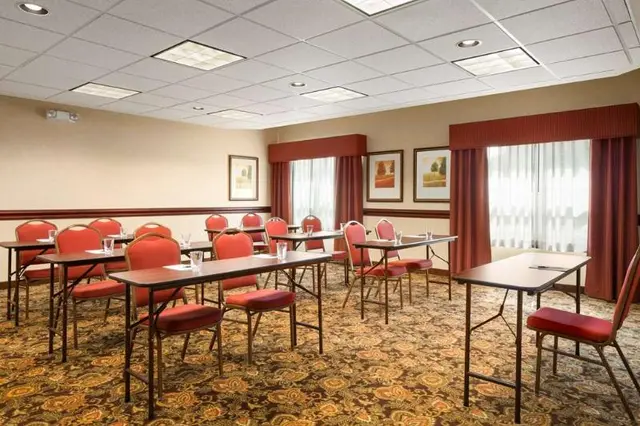 Country Inn Suites By Radisson Toledo South Oh