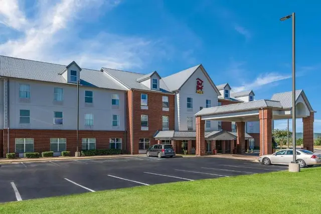 Red Roof PLUS+ & Suites Birmingham - Bessemer