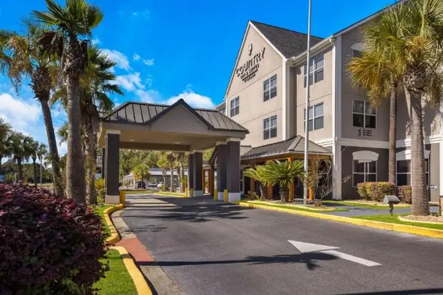 Country Inn & Suites By Radisson, Hinesville, Ga