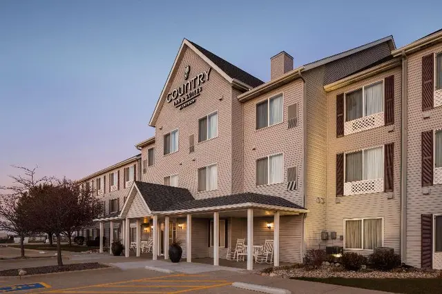 Country Inn & Suites by Radisson Bloomington-Norma