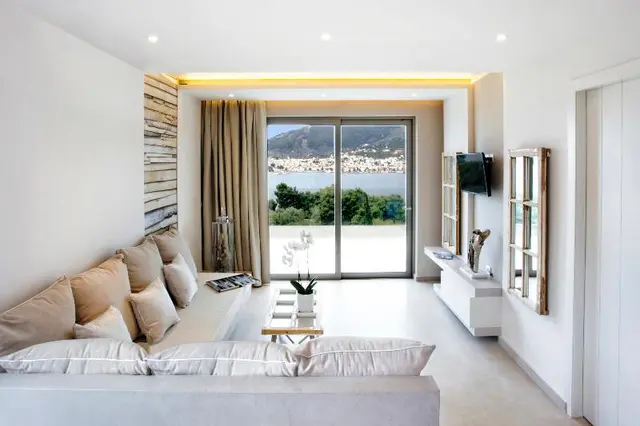 Core Luxury Suites