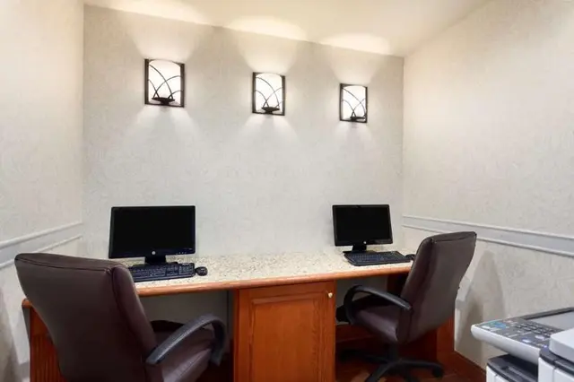 Country Inn & Suites Radisson, Buffalo South I-90