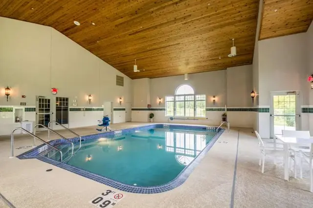 Country Inn & Suites by Radisson, Fond du Lac, WI