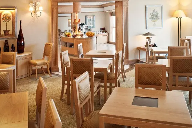 Millennium Plaza Downtown Suites exCrowne Plaza Ap