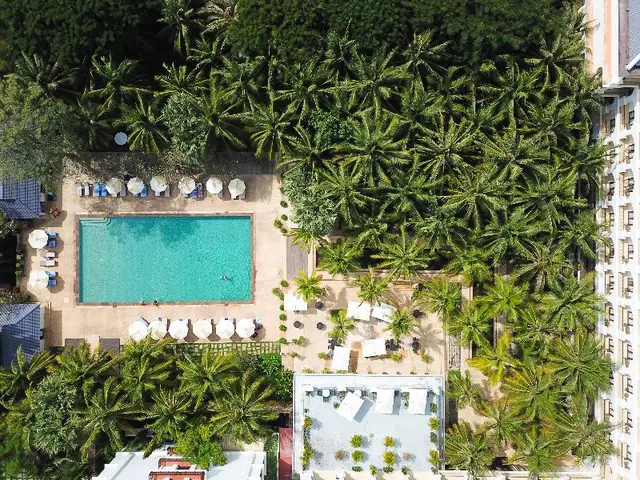 Lotus Blanc Hotel