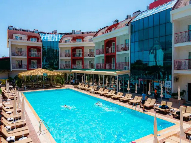 Side Legend Hotel