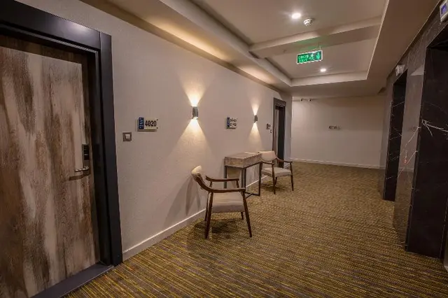 Shimall Hotel
