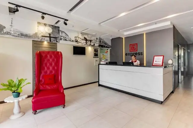 RedDoorz Plus @ Jones Avenue Cebu