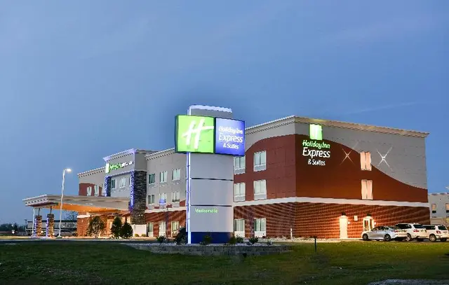 Holiday Inn Express & Suites Madisonville By IHG