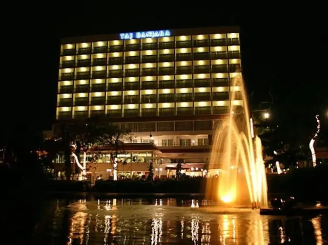 Riverwalk Inn