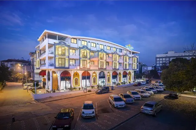 The Sansa Hotel & Spa