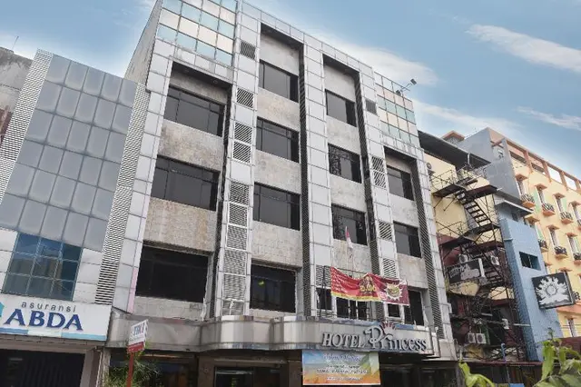 Super OYO Collection O 166 Hotel Princess