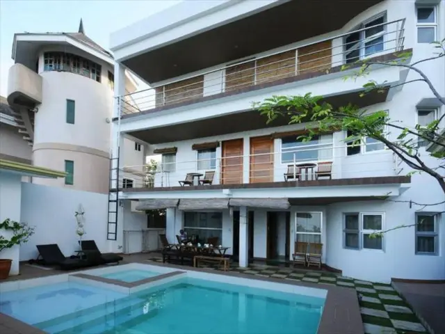 Westcliff Villa by Bluewaves
