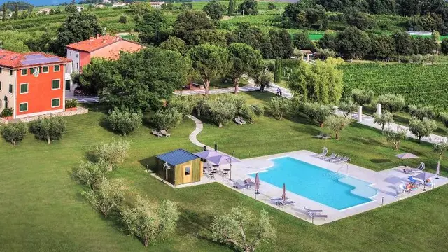 Borgo Romantico Green Wine Relais