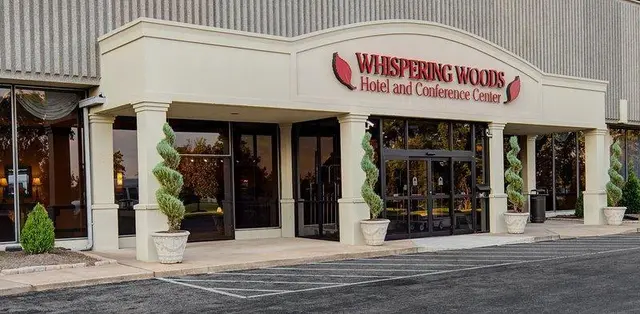 Whispering Woods Hotel And Conference Center