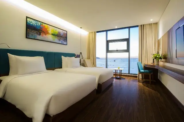 Maximilan Danang Beach Hotel