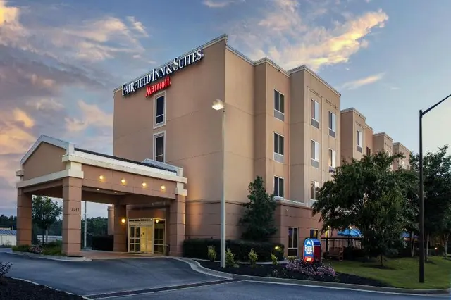 Fairfield Inn Suites Augusta Me