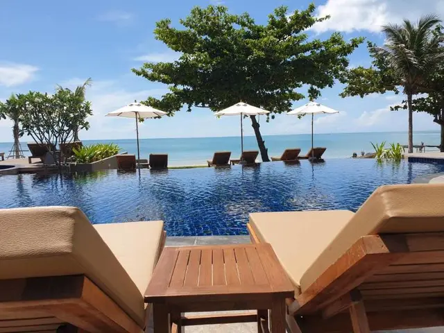 Khanom Beach Resort & Spa