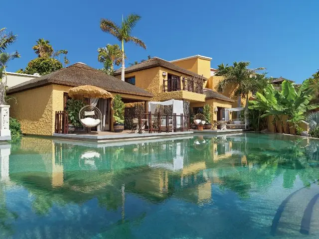 Royal River, Luxury Hotel - Adults Only