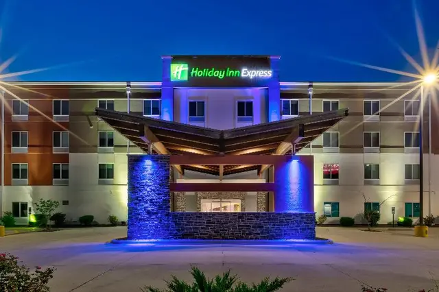 Holiday Inn Express & Suites Effingham By IHG
