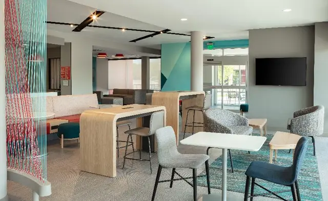 avid hotel Madison - Monona
