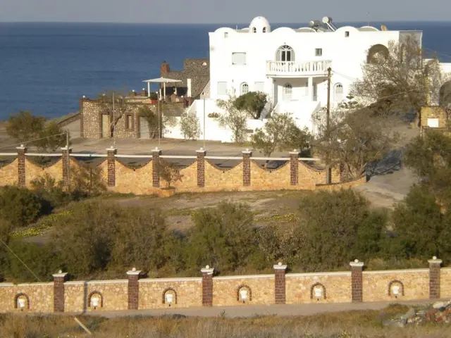 Starlight Luxury Seaside Villa & Suites