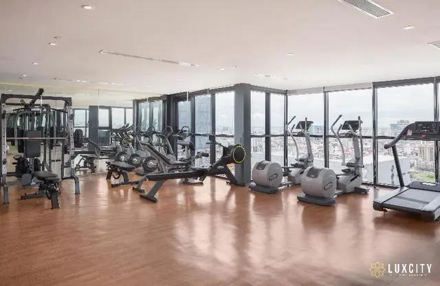 Luxcity Hotel & Apartment