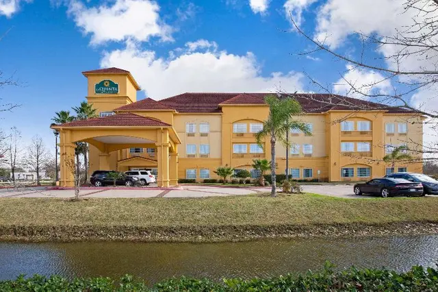 La Quinta Inn & Suites Wyndham Pearland-Houston So