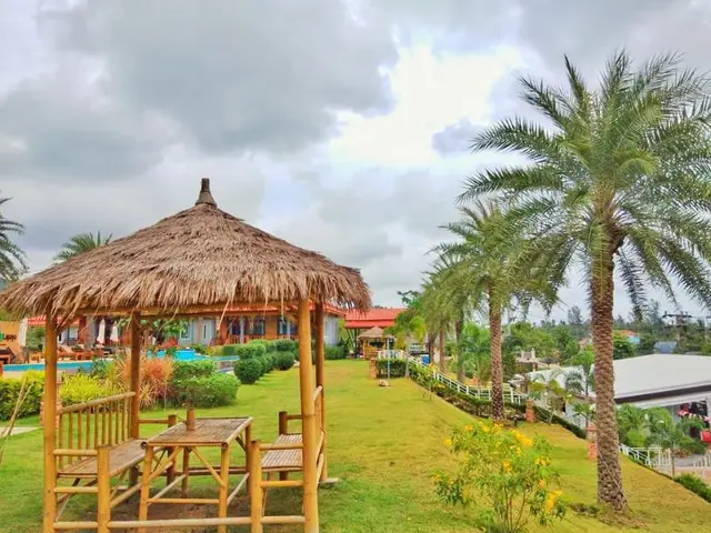 Lanta Lapaya Resort