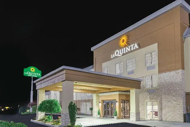 La Quinta Inn Suites By Wyndham Knoxville