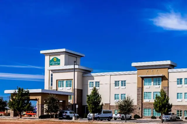 La Quinta Inn Suites By Wyndham Andrews