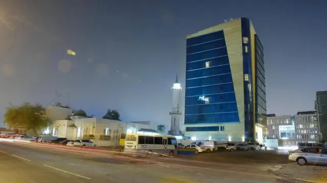 La Castle Hotel
