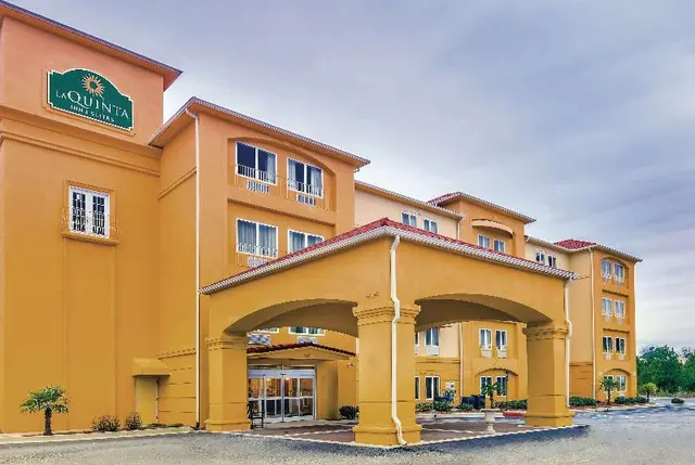 La Quinta Inn Suites By Wyndham Union City