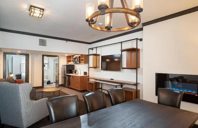 The Craftsman Inn and Suites