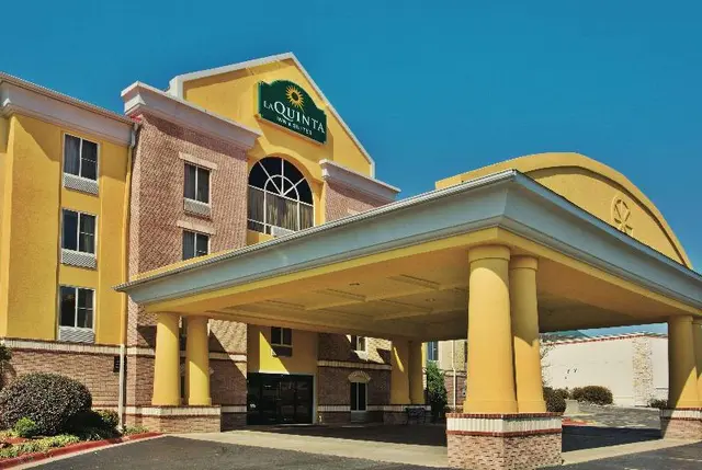 La Quinta Inn Suites By Wyndham Hot Springs