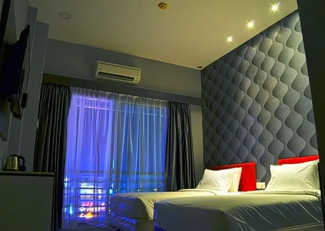 Cenang Plaza Beach Hotel