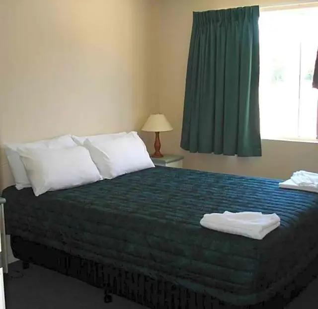 Earls Court Motor Inn