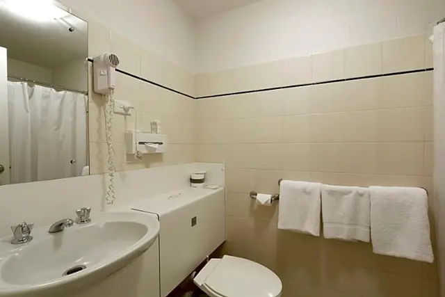 Atrium Hotel
