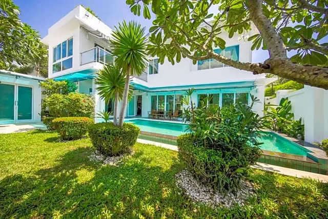 Hollywood Pool Villa Jomtien Pattaya
