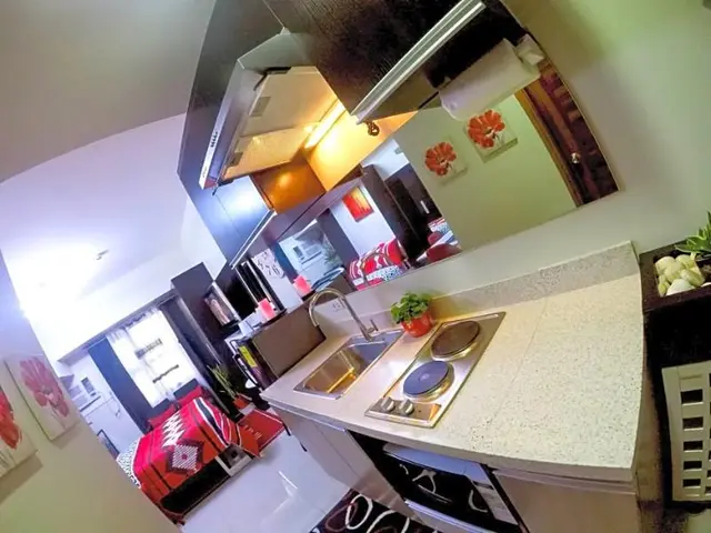 Studio Condo At Horizons 101