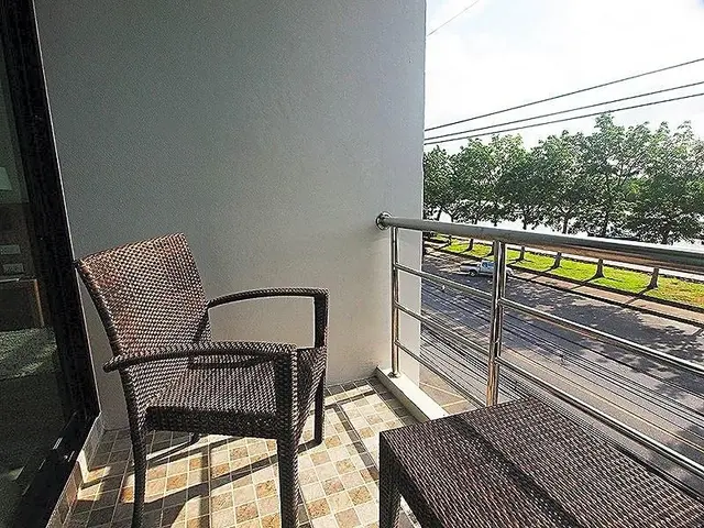 Apo Hotel