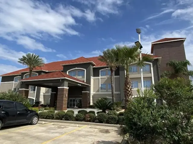 Quality Inn & Suites